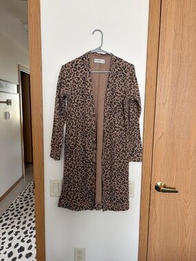 Abercrombie & Fitch Leopard Print Cardigan